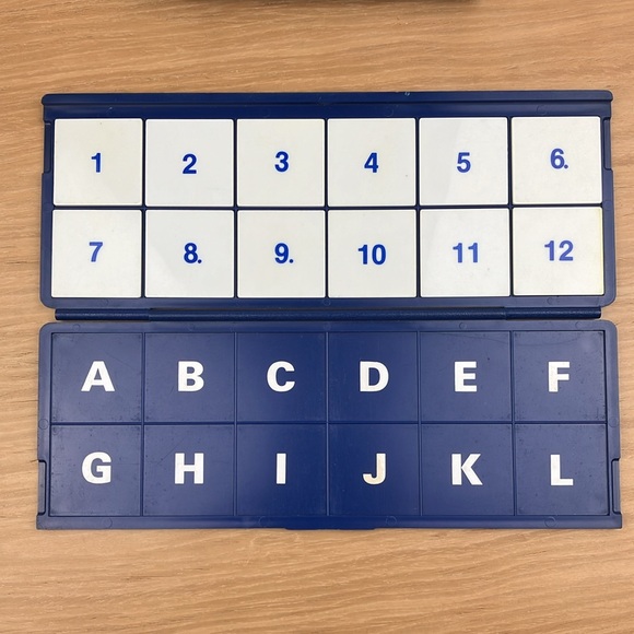 Vintage Discovery Toys 'Think-It-Through Tiles - Picture 3 of 9